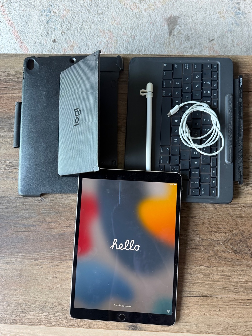 Apple iPad Pro with Black Logitech Keyboard Case, Apple Pencil & Charger